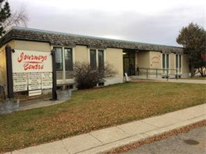 Retail/Office Building in Claresholm AB