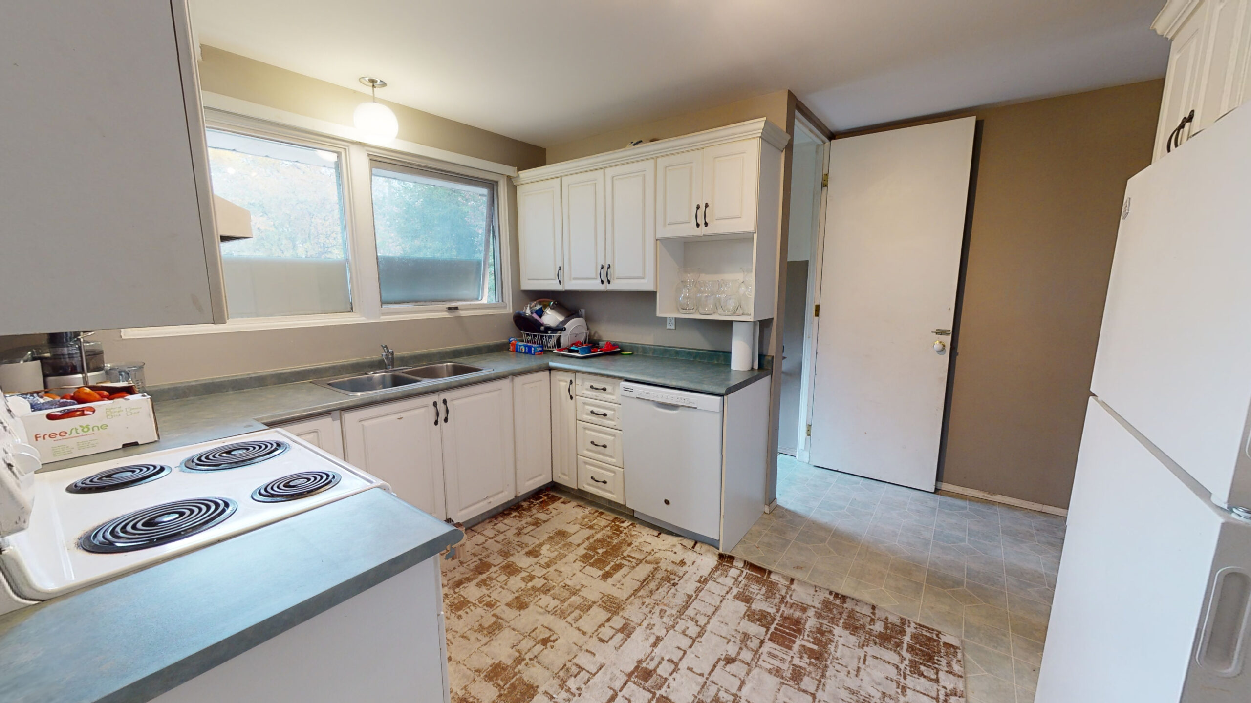 5922 West Park Cres.Red Deer - Image 5